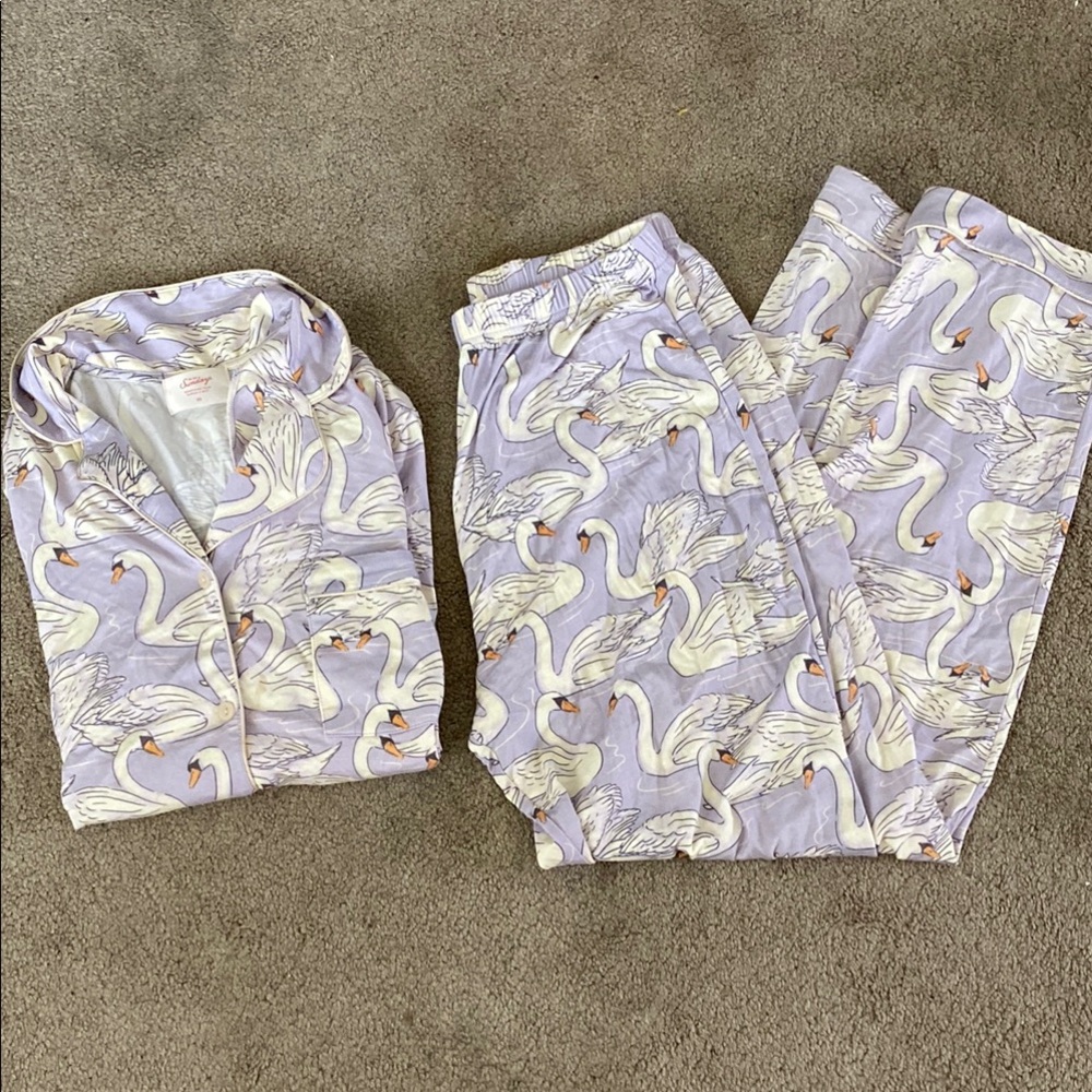 In my Sundays Swan long sleeve and pant pajama set